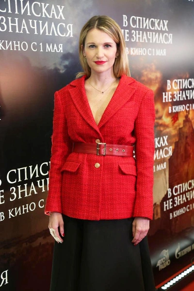 Женя Малахова | www.starhit.ru