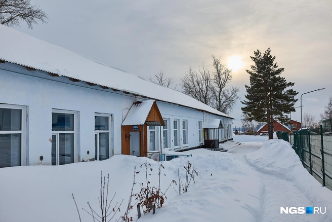 В уцелевшей части здания продолжается работа | Источник: Александр Ощепков / NGS.RU