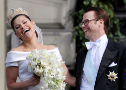 Самые забавные моменты на королевских свадьбах (истории в фотографиях)