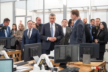 Лидер ЛДПР рассуждал о том, как совсем недавно люди хотели научиться пользоваться ЭВМ | Источник: Василина Любимова / 59.RU