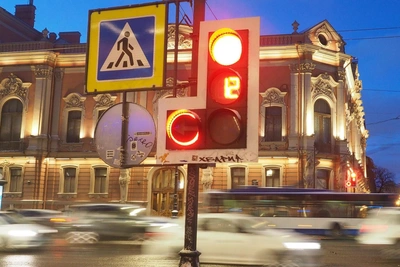 Эксперт объяснил драму со светофорами в Петербурге