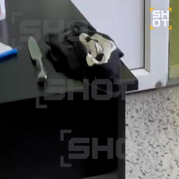 У молодого человека с собой были маска и нож