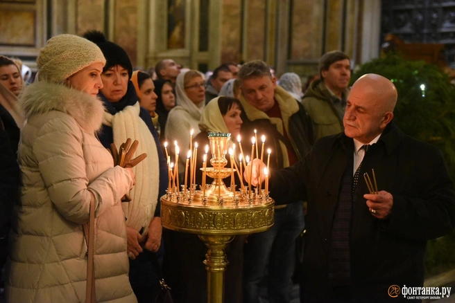 Собрали полный список храмов, где будет праздничная служба | Источник: Сергей Николаев / FONTANKA.RU