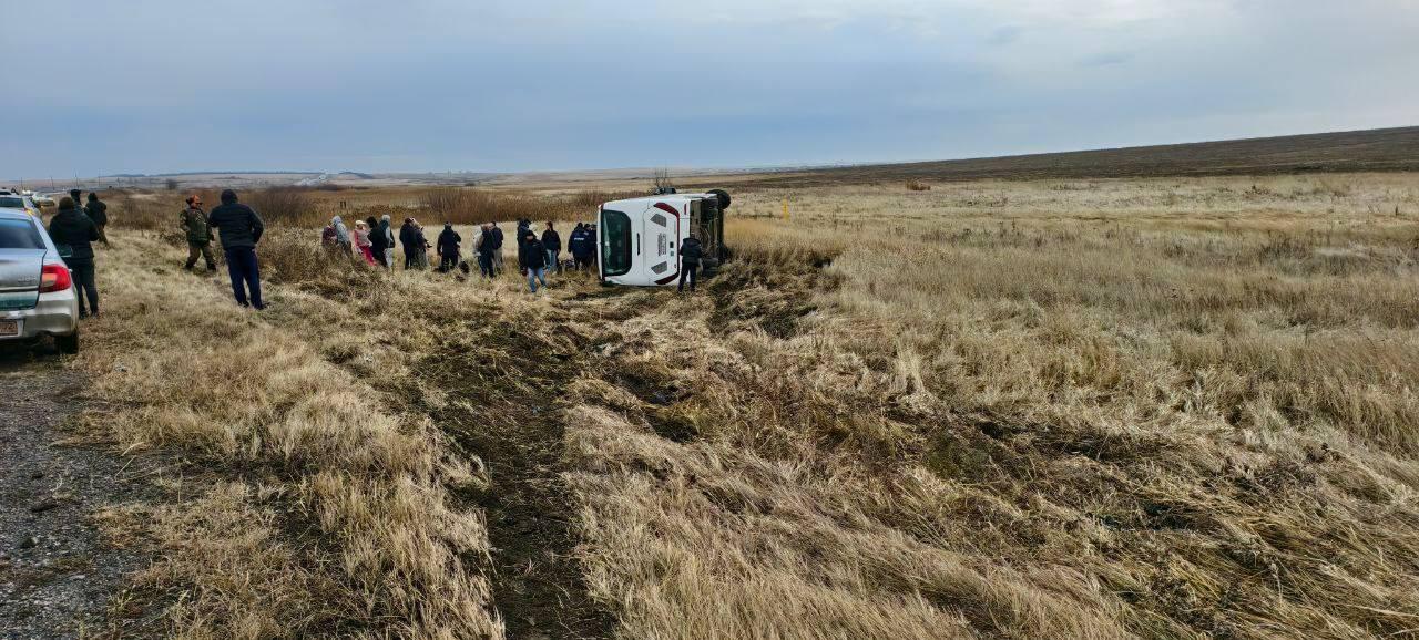 «Несколько аварий на пяти километрах». В Челябинской области в ДТП попал автобус с детской футбольной командой