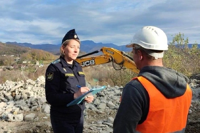 Сочинца заставили снести двухэтажный самострой