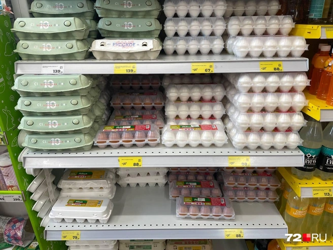 На нижней полке продукты по более дешевой цене | Источник: Радик Енчу / 72.RU