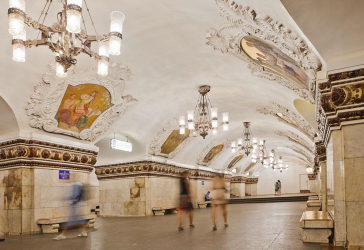 Призраки в метро и ведьма в телебашне: самые жуткие и интересные факты о Москве