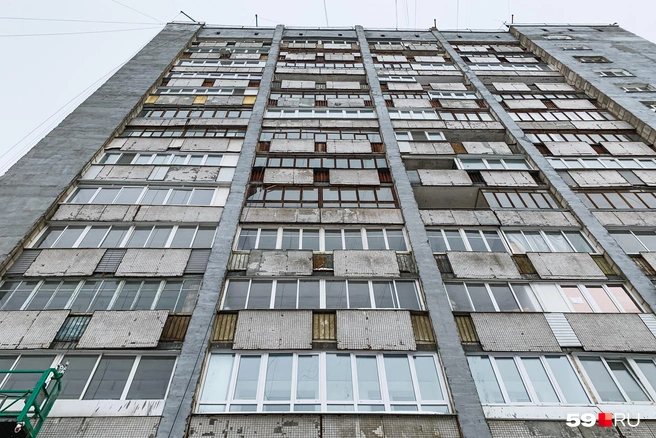 Недавно в доме провели экспертизу качества ремонта — по словам жительницы, расходы на нее председатель ТСЖ с собственниками не согласовывал | Источник: Тимофей Калмаков