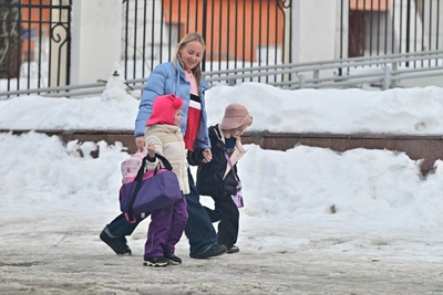 Пермяки вышли на прогулку в понедельник из-за потепления