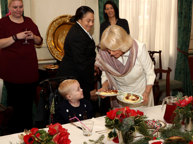 Волшебница-Камилла: герцогиня Корнуольская провела рождественскую вечеринку для детей