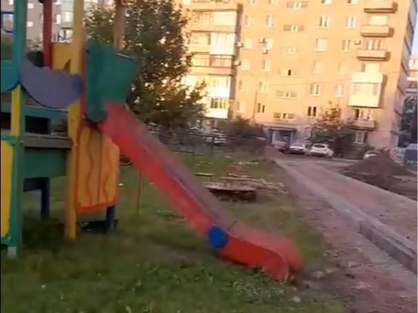 «Разворотили всё»: жительница Уфы рассказала об опасной детской площадке