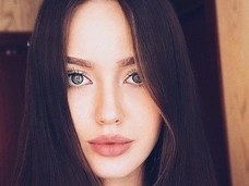 Жена Дмитрия Тарасова ответила на критику их свадьбы