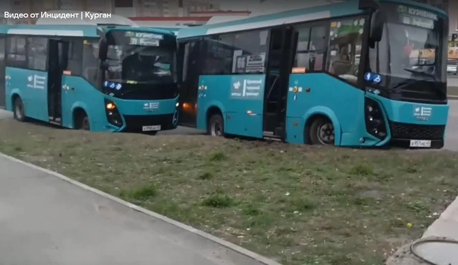 В Кургане столкнулись два автобуса | Источник: Инцидент | Курган