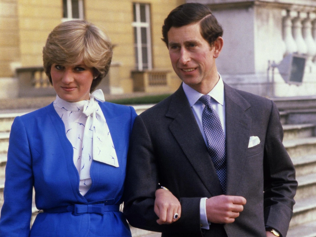 Принц Чарльз и принцесса Диана объявляют о помолвке, 1981 год | marieclaire.ru