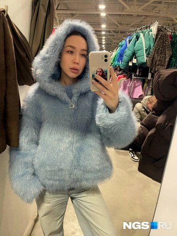 С капюшоном, чтобы голове было теплее | Источник: Алёна Золотухина / NGS.RU