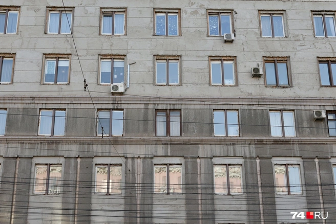 Со стороны улицы Цвиллинга к ремонту даже не приступали | Источник: Наталья Лапцевич