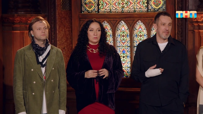 В новом выпуске «Битвы сильнейших» экстрасенсы не сошлись в едином мнении, но пригласившую их героиню расстроило совсем не это | Источник: Экстрасенсы. Битва сильнейших / Rutube.ru