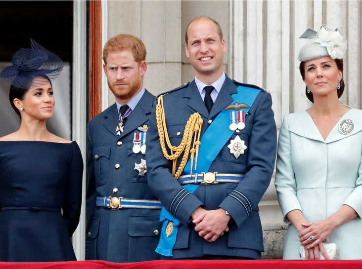 Сассекские и Кембриджские на балконе Букингемского дворца, 10 июля 2018