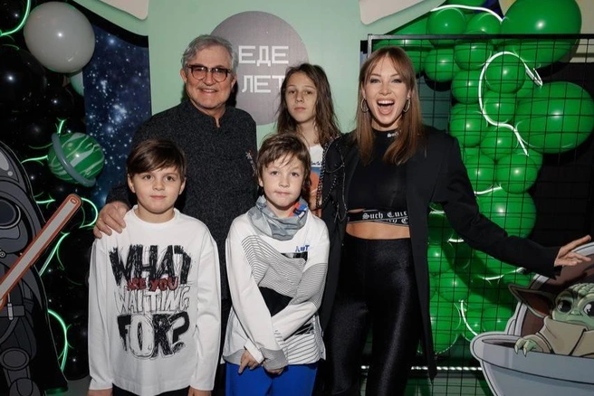 В 17 лет Полина Диброва и не подозревала, чем обернется для нее участие в конкурсе красоты | Источник: Полина Диброва / T.me