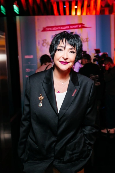 В свободное время Лолита любит ходить по музеям