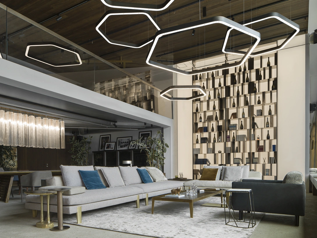 Новый монобрендовый шоурум Henge в Москве | mcmaison.ru