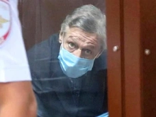 Лжесвидетелей по делу Михаила Ефремова положили в психбольницу
