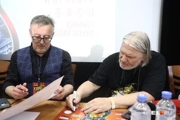Автограф-сессия проходила в закрытом режиме, для тех, кто купил отдельный билет | Источник: Владислав Лоншаков / E1.RU