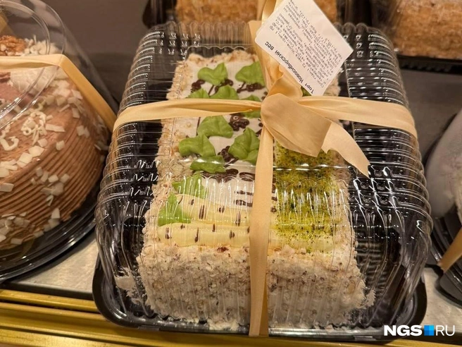 Торт «Новосибирский» в магазине «Добрянка» | Источник: Стас Соколов / NGS.RU