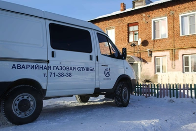 Семья с тремя детьми пострадала от угарного газа