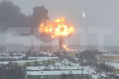 Взрыв на заправке в ХМАО из-за загоревшегося бензовоза