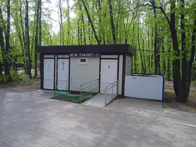 Удобства в «Прибрежном» комфортные, но платные | Источник: Дмитрий Сильнов / 173. RU