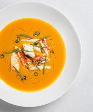 Рецепт дня: крем-суп из тыквы с камчатским крабом