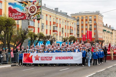 «Он в Богучанах зажигал первую лампочку»: красноярцы рассказали о родных в Бессмертном полку