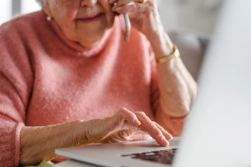 Теперь мошенники прикидываются психологами: 3 способа обмана и как не попасться на их уловки