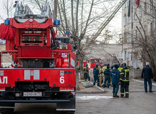 В Кемерове семилетний ребенок погиб во время пожара в общежитии | ya62.ru