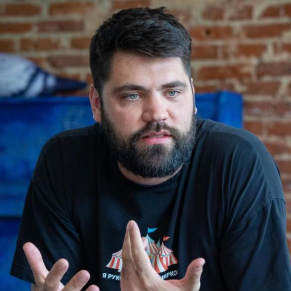 <p>Антон Бутаков</p>