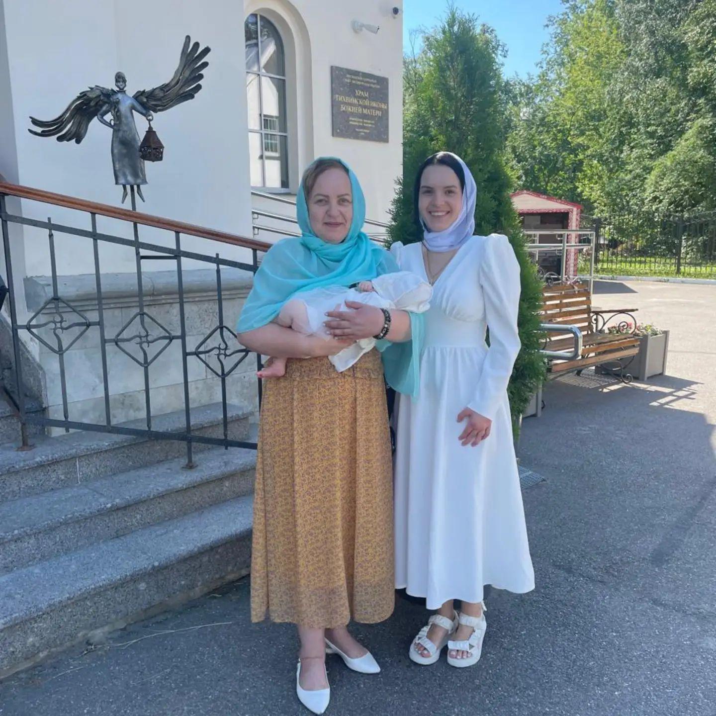 Четырежды мама Маргарита Грачева крестила грудную дочь