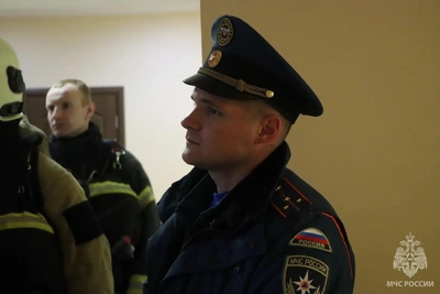 Учения огнеборцев в здании суда Нарьян-Мара