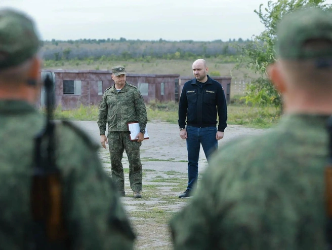 Вячеслав Федорищев посетил полигон мотострелкового соединения Центрального военного округа | Источник: Иван Макеев