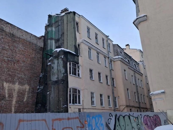 Жизнь в обрушившемся доме на Гороховой | Источник: Анна Мотовилова / «Фонтанка.ру»