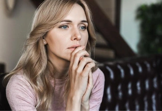 «Новую работу найти не получается, а на старую возвращаться не хочу — от нее бросает в дрожь. Что делать?»