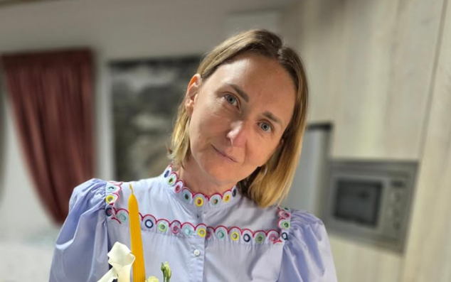 Лариса Суркова | www.starhit.ru