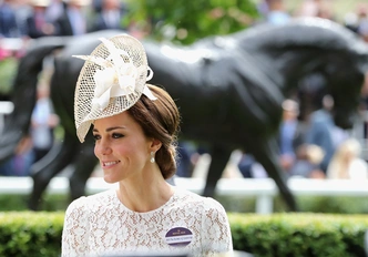 Герцогиня Кембриджская в платье Dolce Gabbana на Royal Ascot