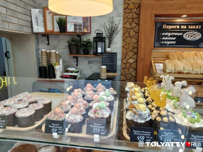 В этом году тренд декора на русские петушки и традиционные зайчики | Источник: Юлия Дроглева / TOLYATTY.ru