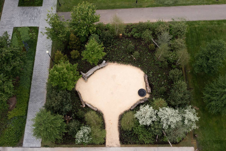 Рядом с музеем Гараж открылся сад для медитаций