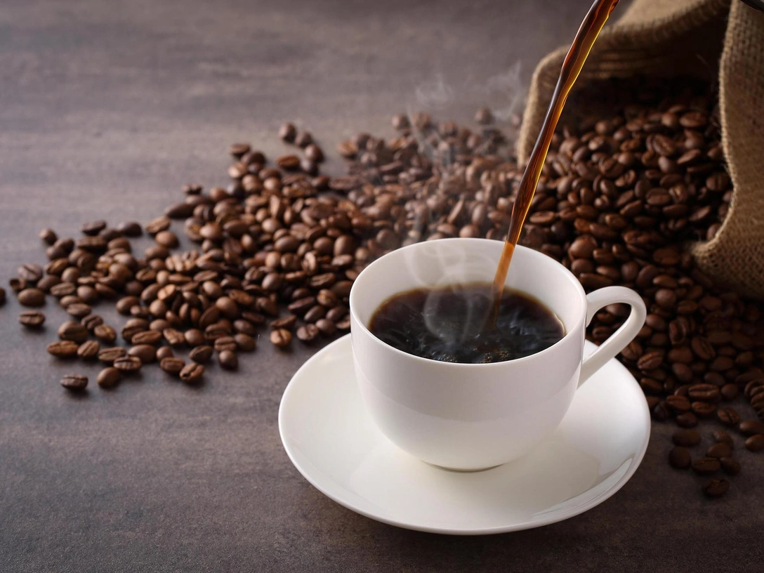 Добавьте в кофе этот ингредиент, и вес будет уходить на глазах — вы о нем даже не догадывались | marieclaire.ru