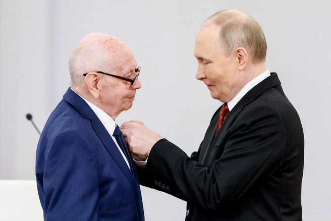 В 87 лет физик получил звезду «Героя труда Российской Федерации» | Источник: ЖОГА / t.me