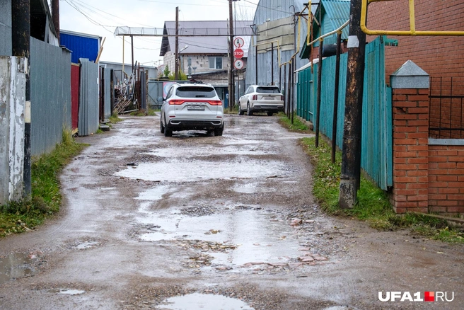 По таким лужам не поездишь, конечно | Источник: Булат Салихов / UFA1.RU