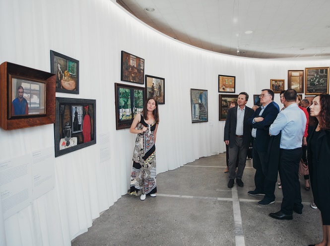 Живописное путешествие: в Красноярске открылась выставка «Окна в Россию. Шедевры семи поколений»