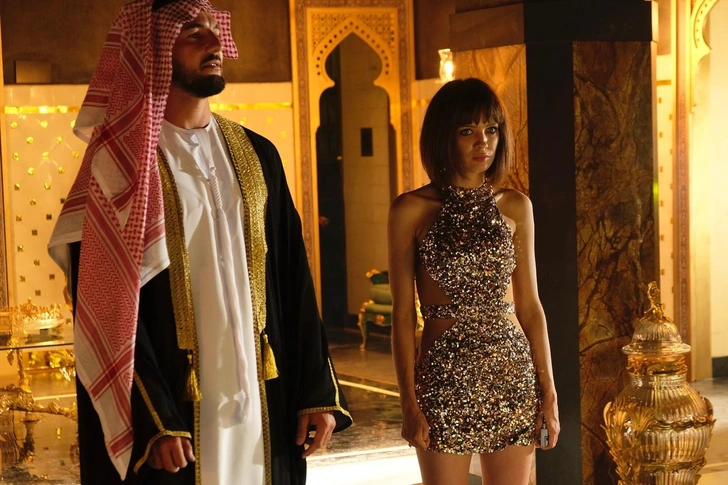 8 правил безопасности для туриста в чужой стране: не совершайте эти ошибки, если не хотите попасть в беду | Источник: кадр из фильма «Эскортницы»